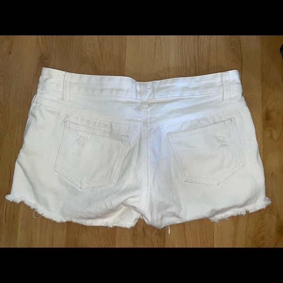 White jean shorts - low waisted - Picture 2 of 2